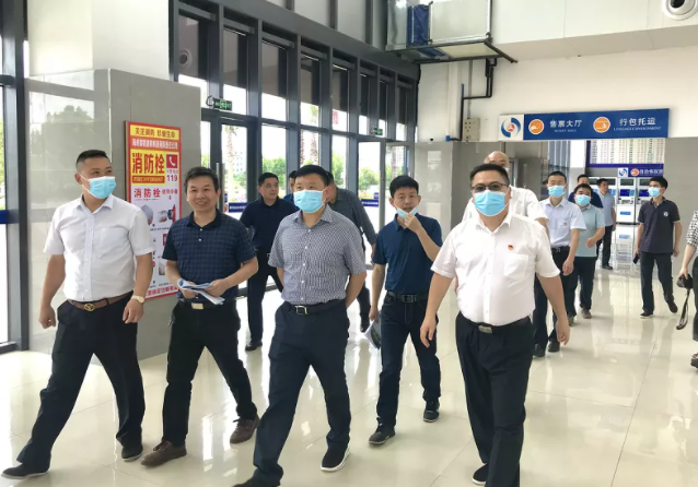 鄱陽長(zhǎng)運(yùn)：縣委副書記王宗華一行蒞臨鄱陽長(zhǎng)運(yùn)檢查指導(dǎo)文明創(chuàng)建工作
