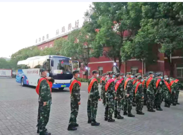 馬鞍山長(zhǎng)客圓滿完成新生入校、學(xué)生實(shí)習(xí)、新兵入伍運(yùn)輸任務(wù)