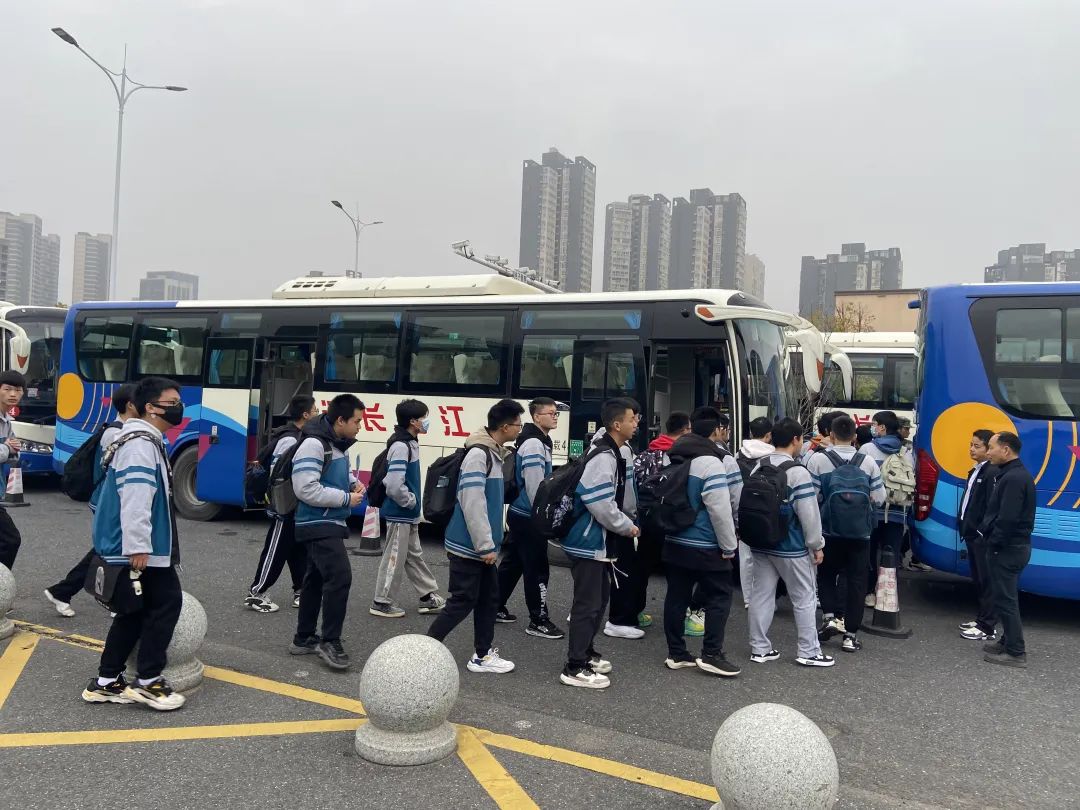 吉安長運(yùn):大力拓展春季研學(xué)包車業(yè)務(wù)