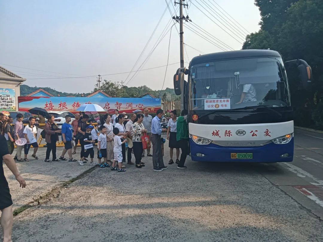 九江長運:優(yōu)質(zhì)服務(wù) 護航龍舟競渡