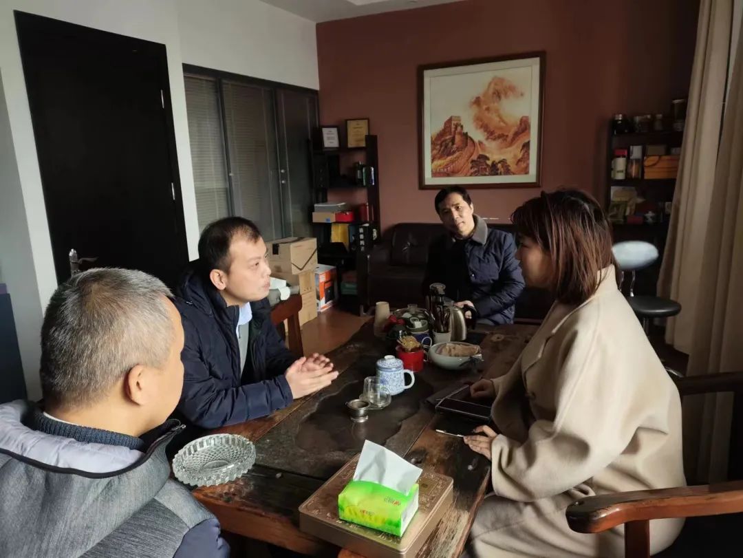 長運物業(yè)?:資產部一行開展市場走訪調研工作