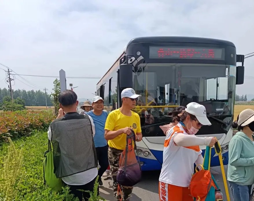 生產(chǎn)經(jīng)營(yíng) || ??馬鞍山長(zhǎng)客:?坐著公交去旅游