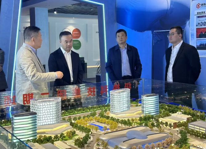 劉磊、占梁一行赴江西極熱科技公司參觀交流