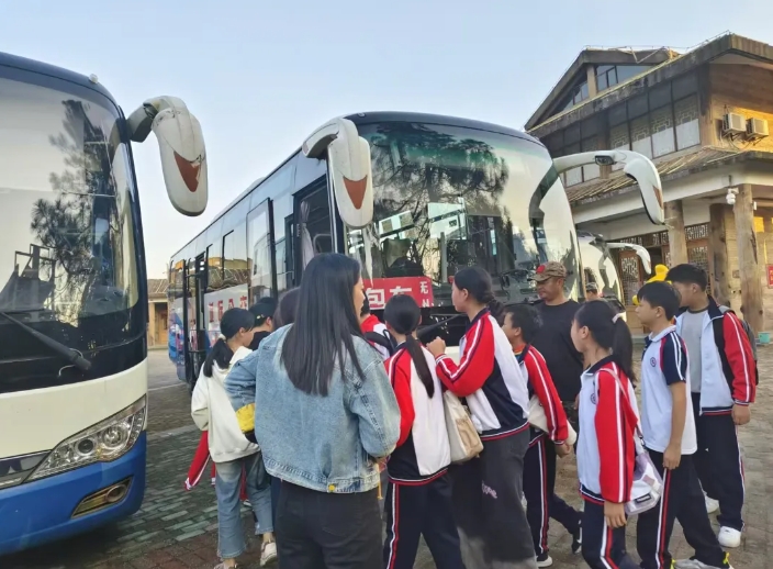 撫州長運:崇仁分公司圓滿完成秋季研學游運輸任務(wù)