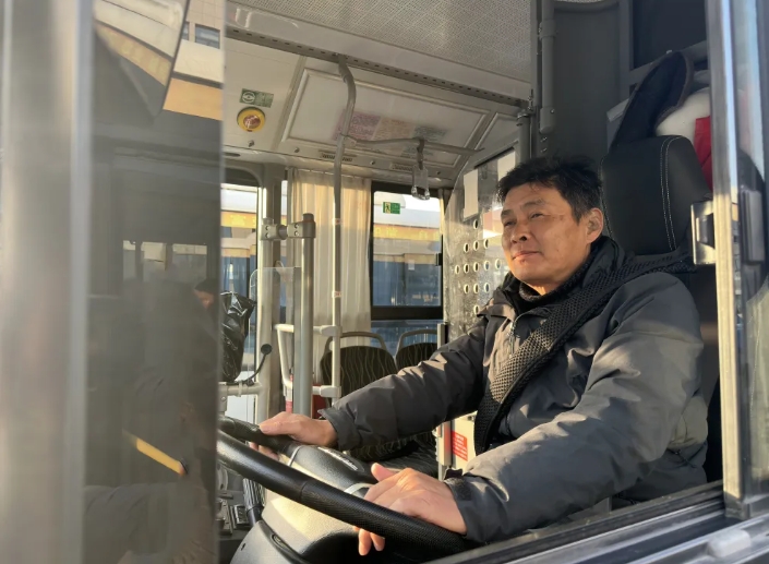 馬鞍山長客:公交司機冷靜處置 乘客突發(fā)疾病轉(zhuǎn)危為安