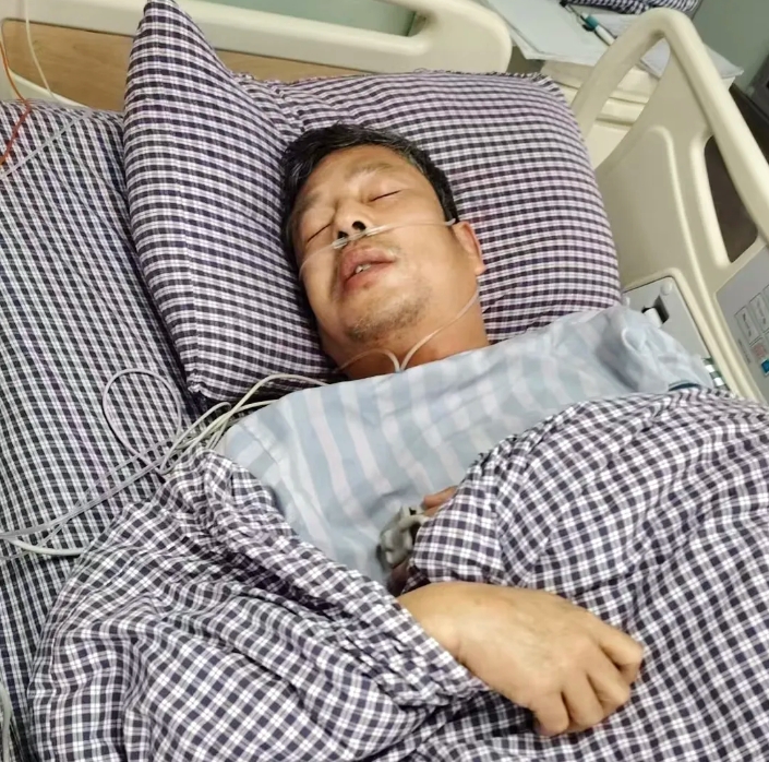 鄱陽長(zhǎng)運(yùn):緊急時(shí)刻 他用頑強(qiáng)意志保乘客安全無恙