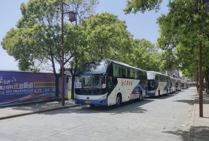 九江長(zhǎng)運(yùn)、都市城際公交：高效護(hù)航2025江西永修半程馬拉松
